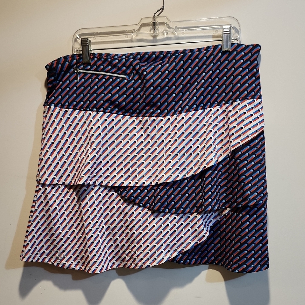 Stylish Navy and White Patterned Skirt Skort